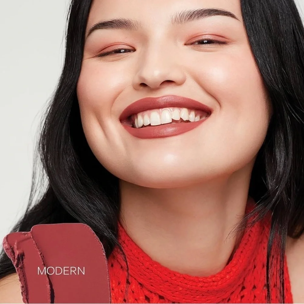 Saie Lipstick in Shade Modern